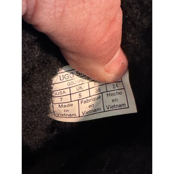 M UGG Classic Mini Stellar Sequin boot in black(multi iridescent chunky) sz 7 - Picture 8 of 13